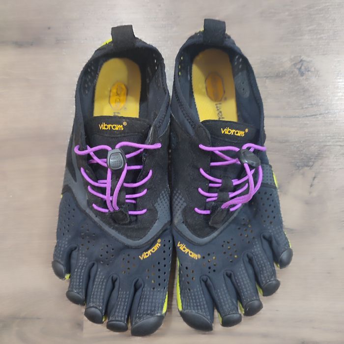 Кросівки для бігу жіночі Vibram Fivefingers V-Run  39 розмір
