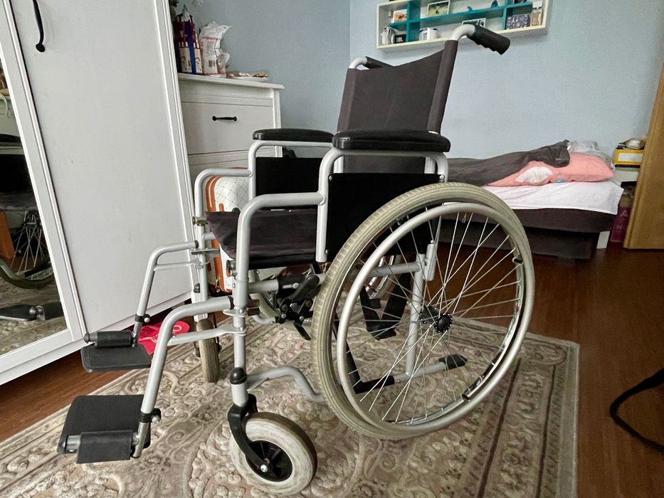 Wózek inwalidzki - stan bardzo dobry, nowe dętki i opony