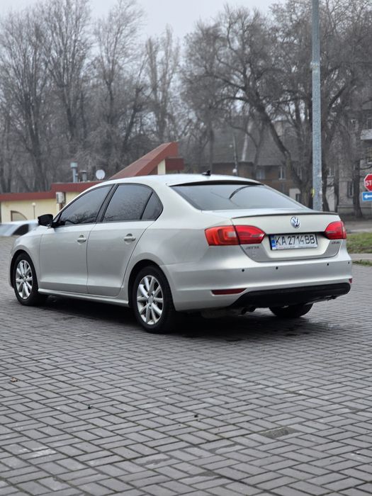 VW JETTA 2.5 газ/бензин Автомат