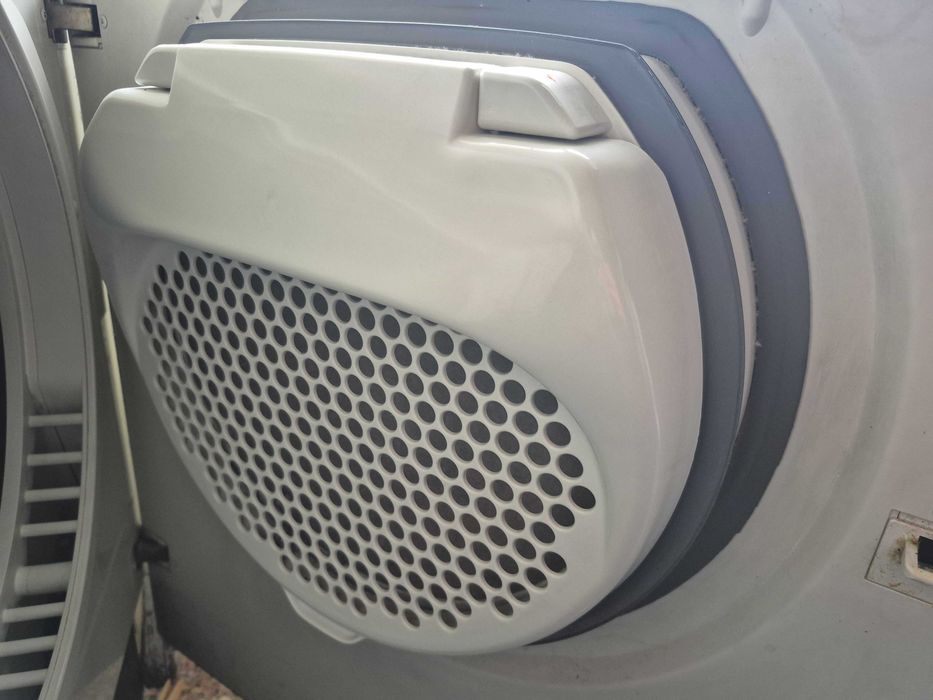 Máquina de Secar AEG avariada