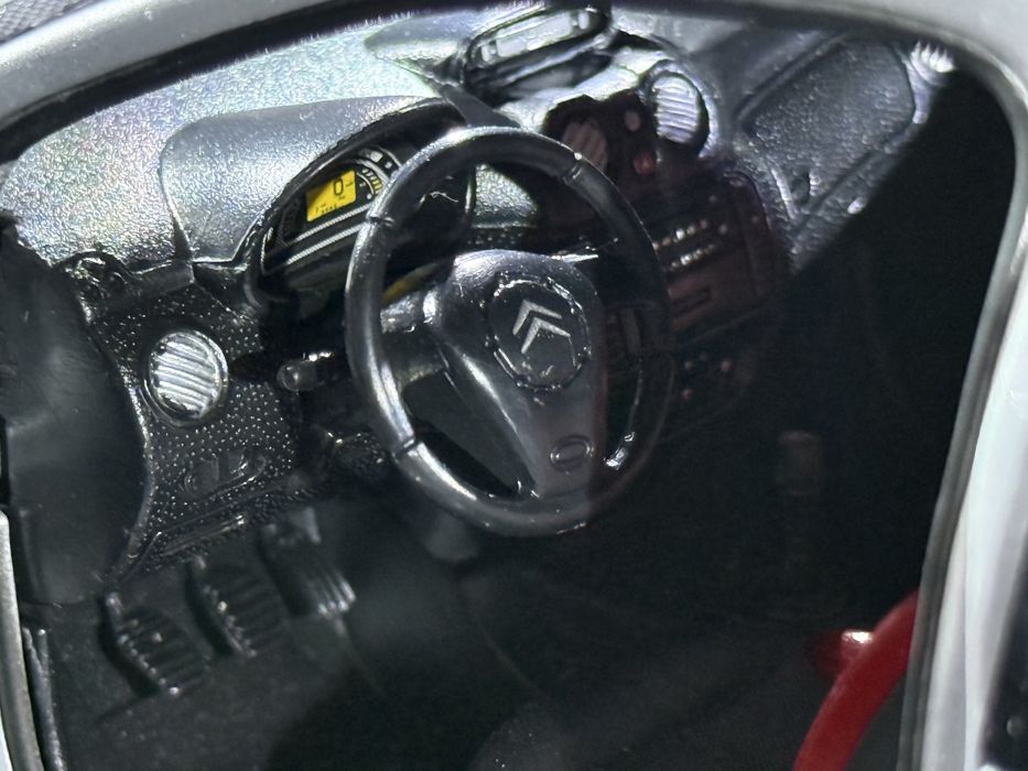 Citroen C2 1:18 welly [RARYTAS]