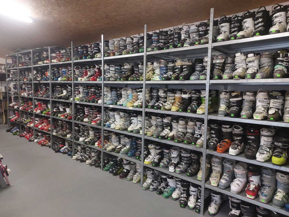 Buty narciarskie , narty