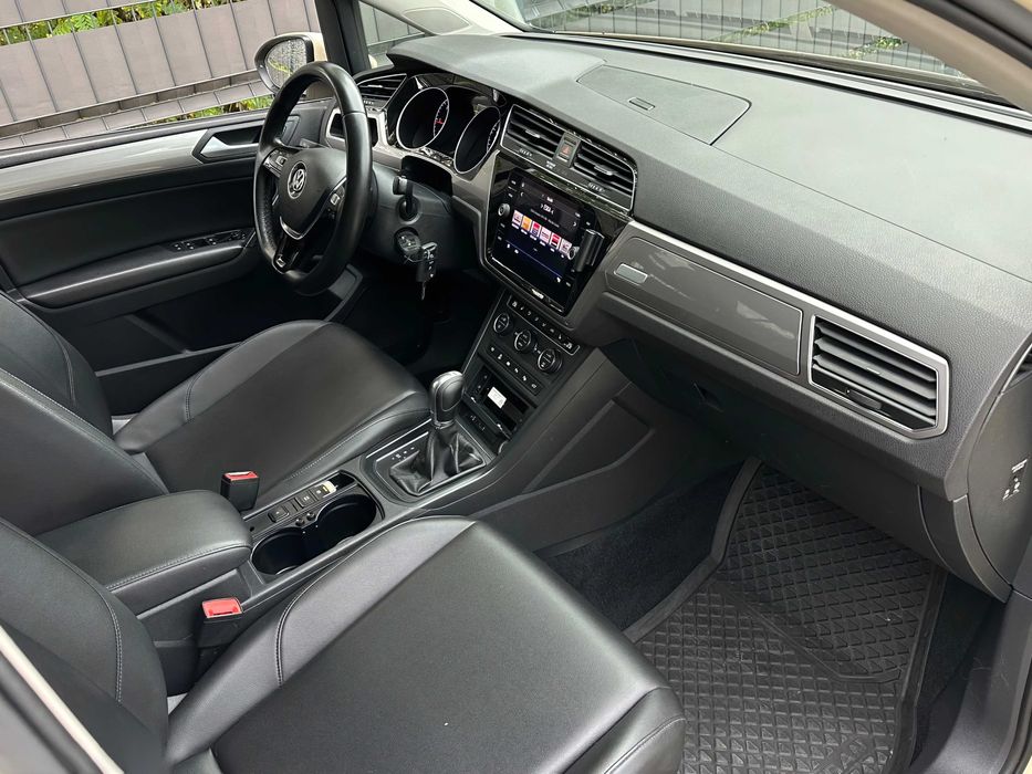 Volkswagen Touran      2017