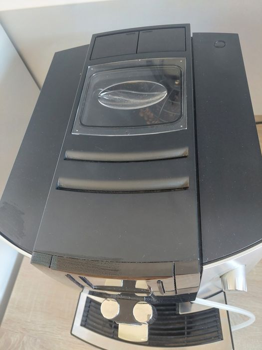 Ekspres cisnieniowy JURA E6 Type 734 Platin stan bardzo dobry po czyszczeniu