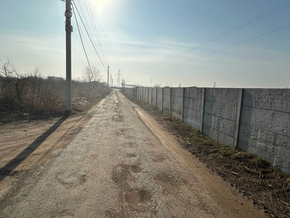 Продаж землі під промисловість 1,57 га між Тарасівкою та Крюківщиною
