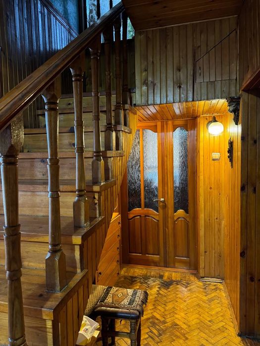 Продаж будинка! Вихід до озера!