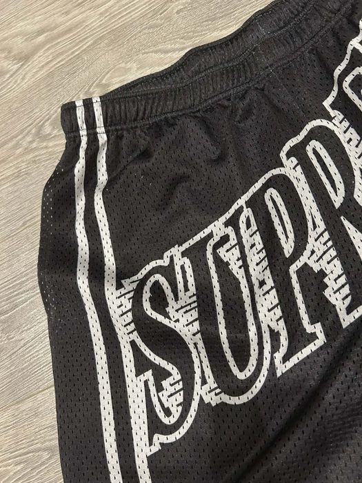 Spodenki Supreme