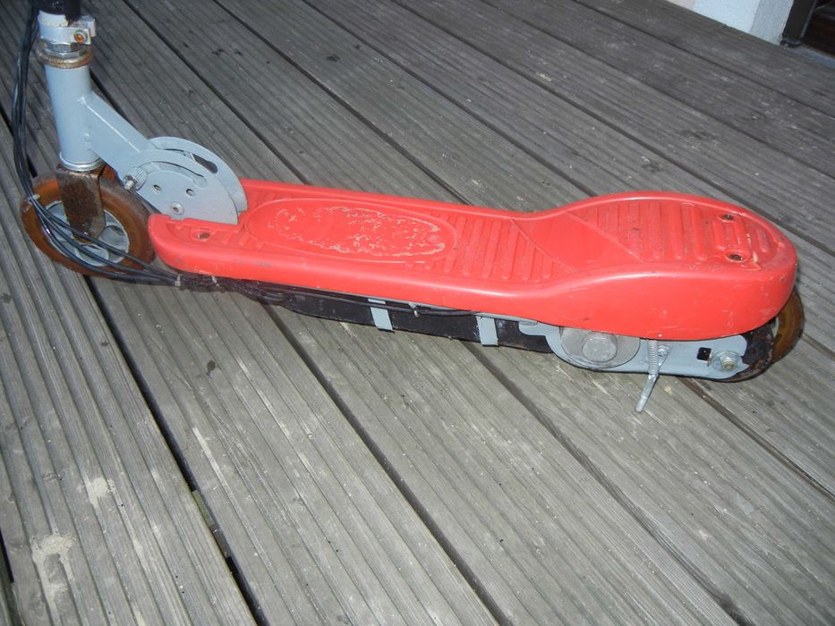 hulajnoga elektryczna starsza po remoncie 24V 90W nowe aku