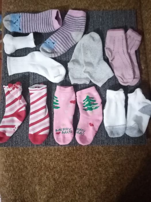 Дитячі шкарпетки, шапки,пов'язки