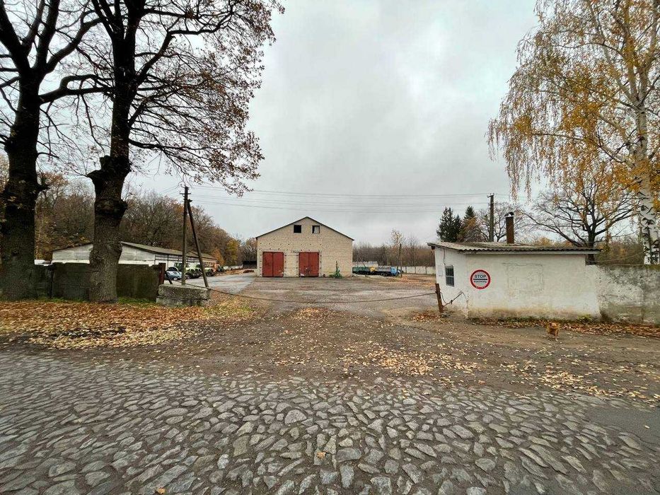 Продаж тракторна майстерня Вінницька обл. с. Нова Гребля (3 281,1 м2)
