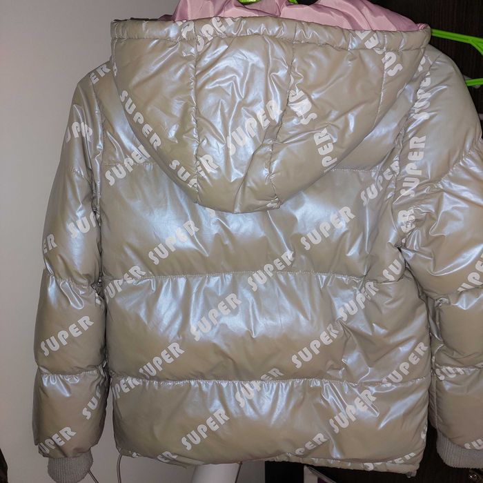 Продам курточку на дівчинку