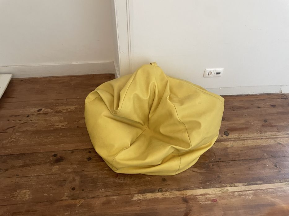 Cadeiras /sofas/ pouffs