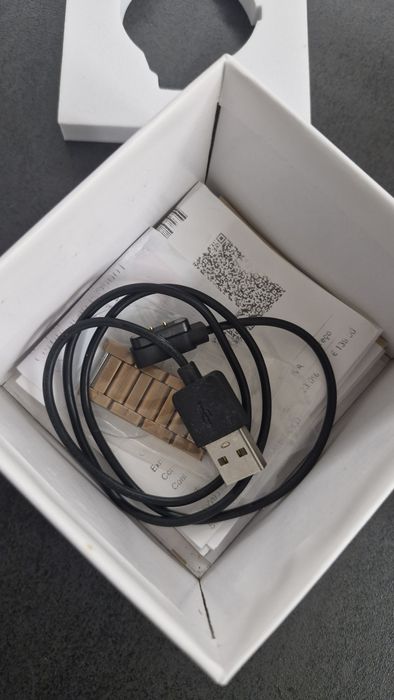 Smartwatch ONE  gold