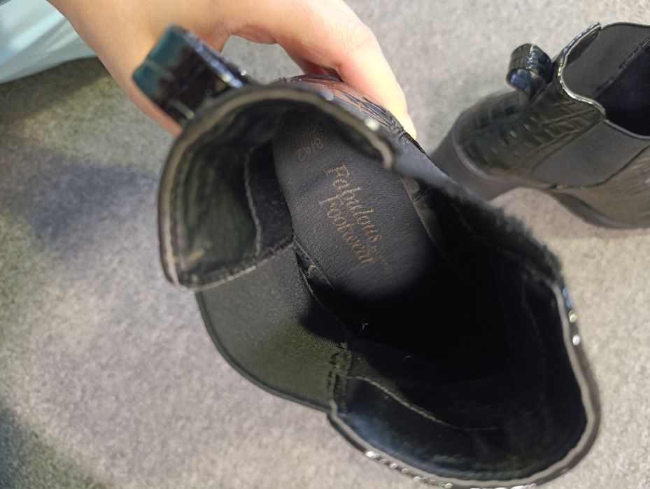 Челси,ботинки в идеальном состоянии размер 42,стелька 27-27,5см