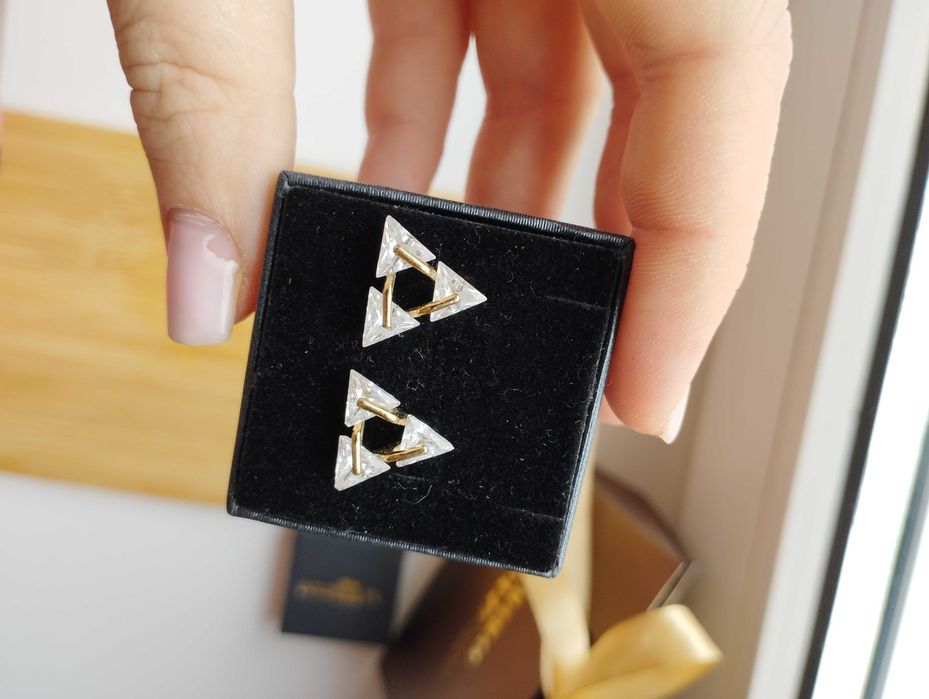 3 komplety kolczyków, biżuteria.