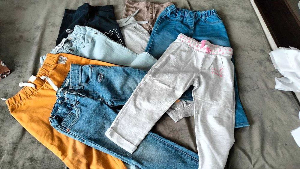 Одяг для дівчинки