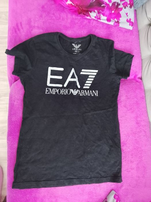 Fajny t' shirt Emporio Armani z brokatem