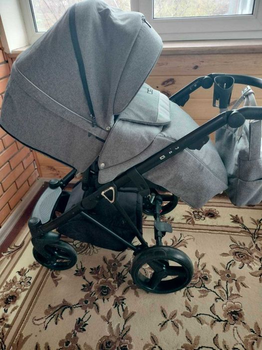 Коляска дитяча ADAMEX перша продаж