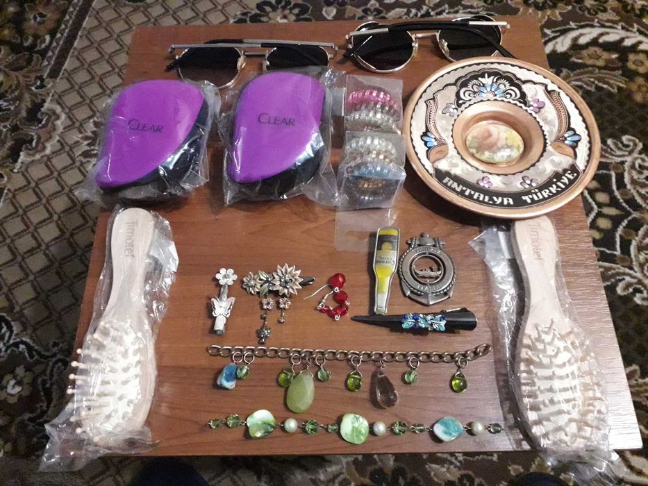 Продам біжутерію одним лотом.