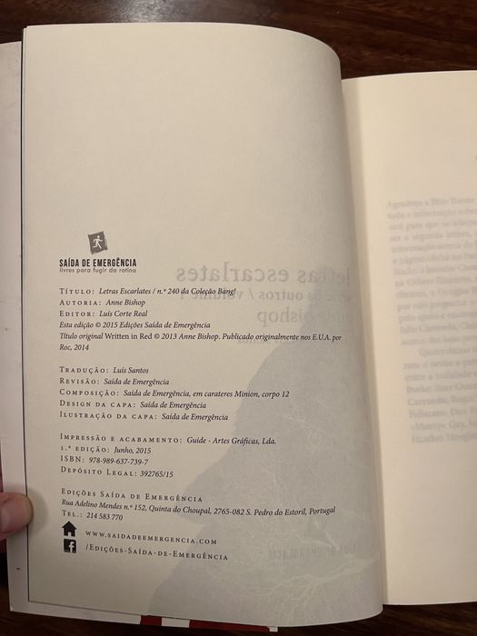 Livro Letras Escarltates