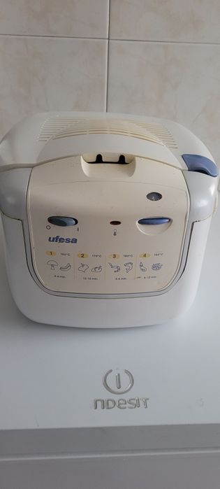 Fritadeira eléctrica Ufesa