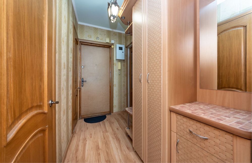 подобово квартира!  Прям біля м. Оболонь