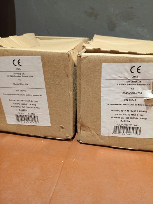 Zestawy śrubowe SB M12x30 kl. 8.8 Ocynk Ogniowy EN 15048 –