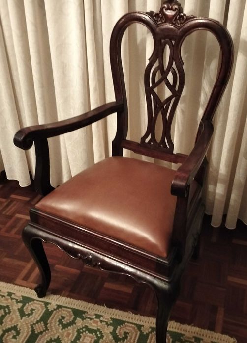 Mobiliário de Sala de Jantar antigo completo