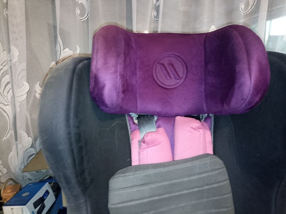 Sprzedam 2 foteliki samochodowe Avionaut Glider ISOFIX 9-25kg