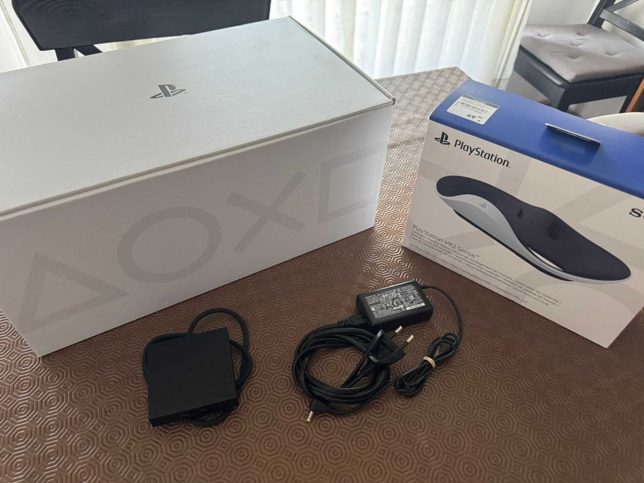 Selling PlayStation VR 2 + Charging Station + PC Adapter.64585765472641120