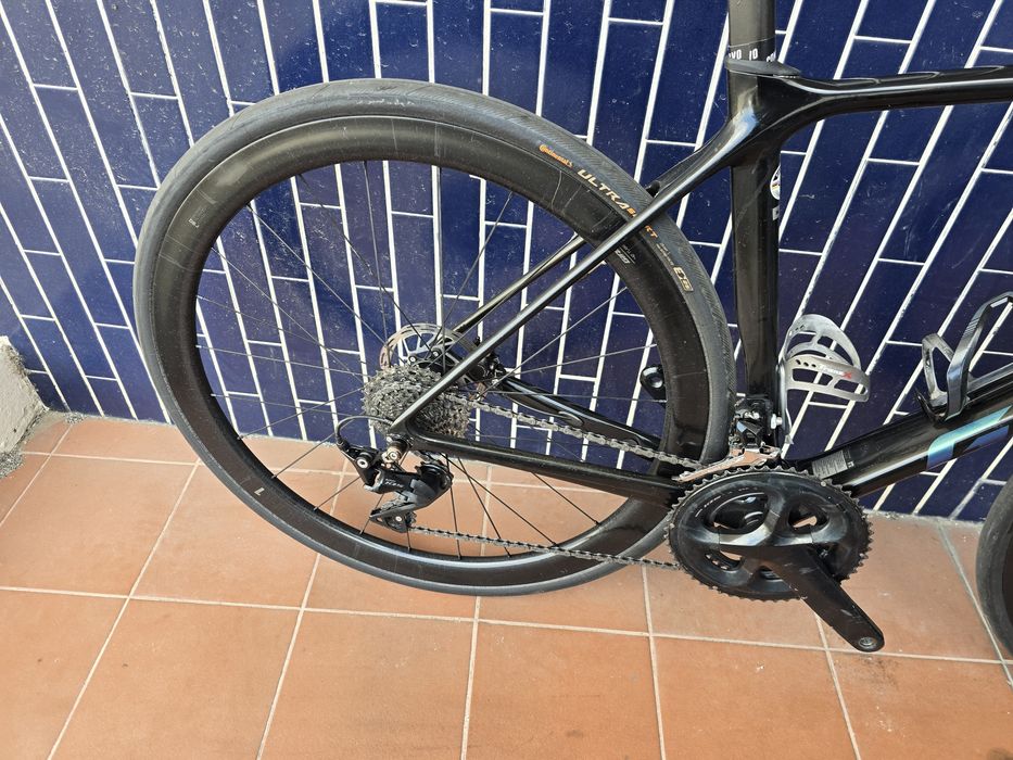 Giant carbono com rodas carbono