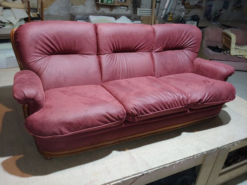 Перетяжка та ремонт м´яких  меблів