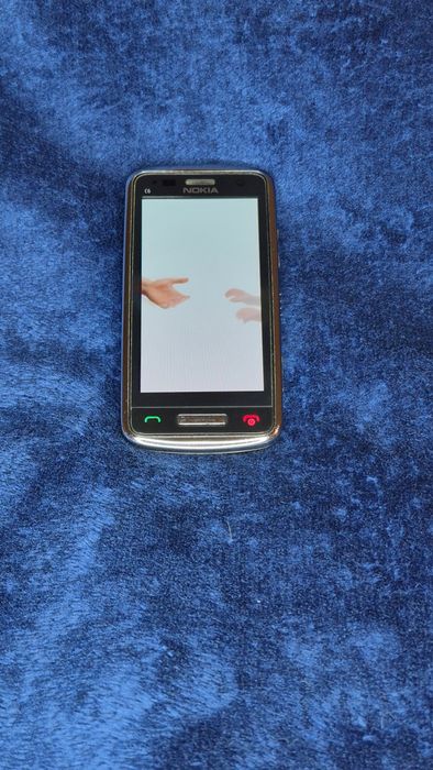 мобільний телефон Nokia C6-01