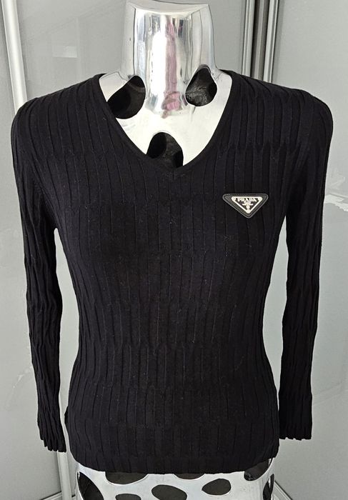 Prada luksusowy sweterek roz L/XL