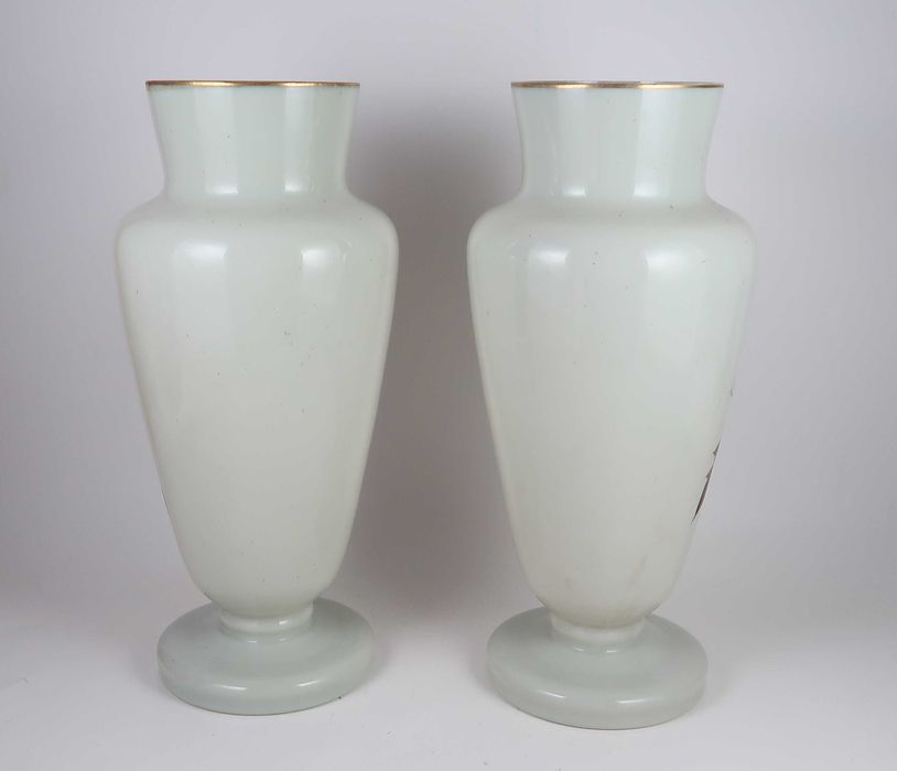 Par de Jarras em Vidro Opalino XIX/XX