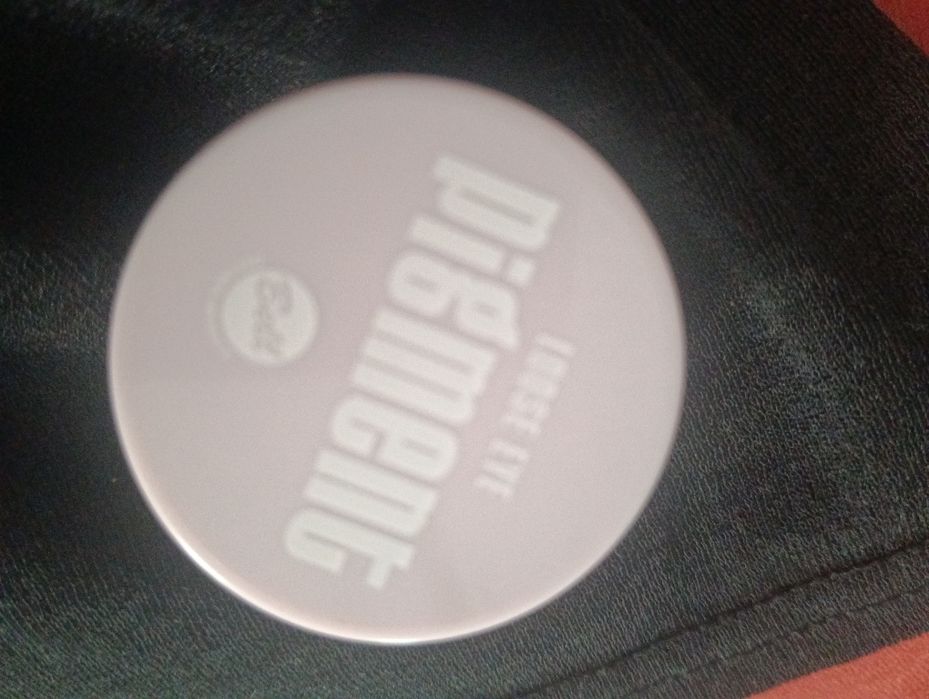 Sypki cień Bell pigment loose eye No: 01 unocorn dust i No: 02 Beige