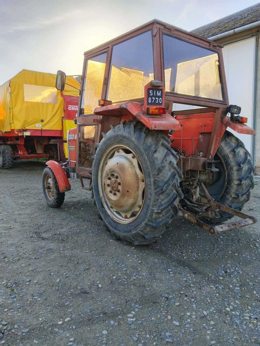 Ciągnik rolniczy MASSEY FERGUSON MF255