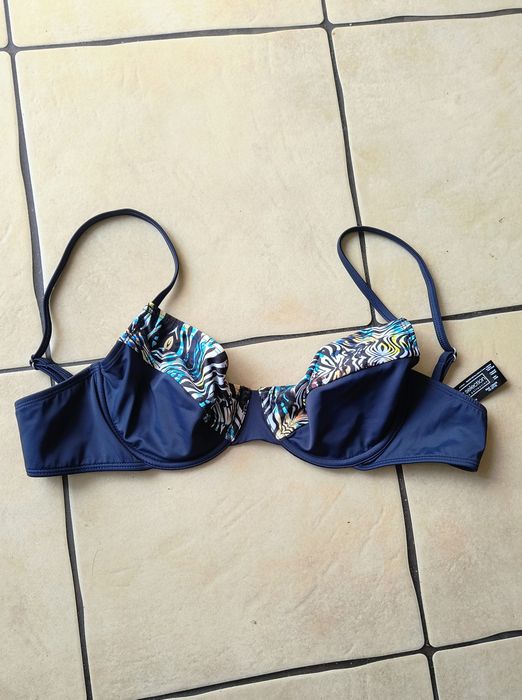 Biustonosz od bikini