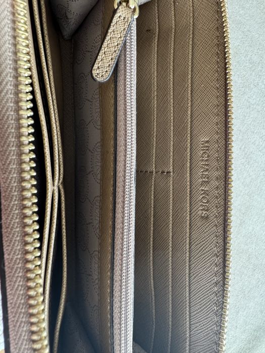 Carteira bege Michael Kors