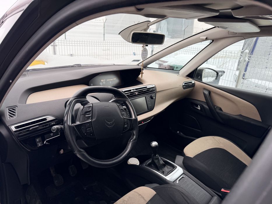 Citroen C4 Picasso 1,6  2015 + bagażnik dachowy