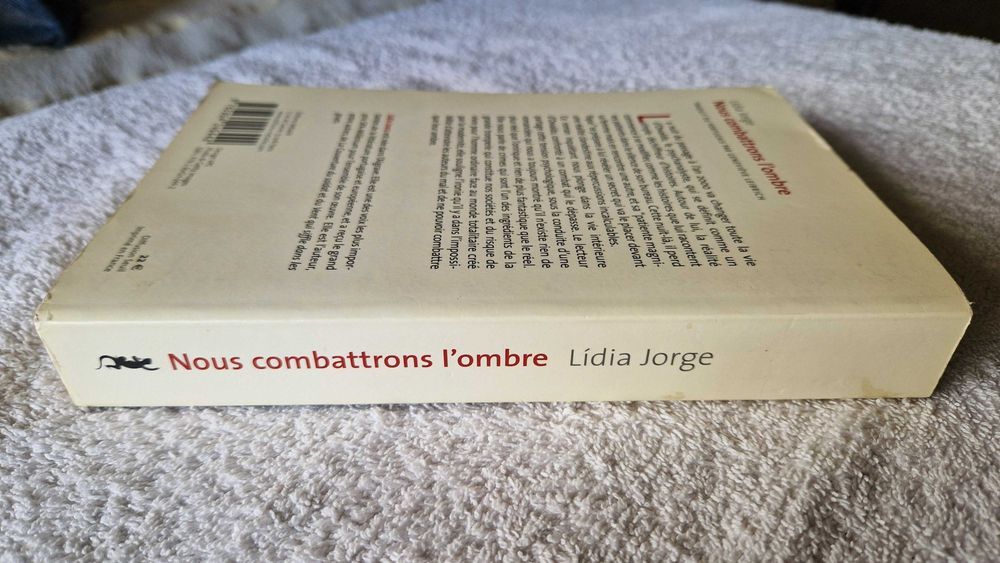 Livro "Nous Combrattrons l´ombre" - Lidia Jorge