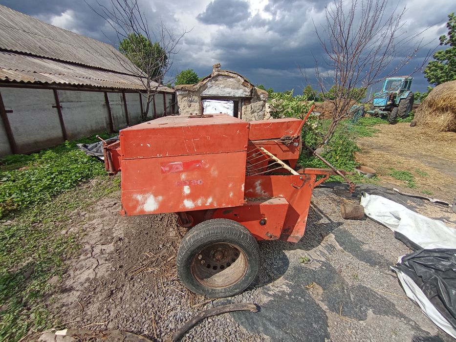 Продам тюкопрес FAHR