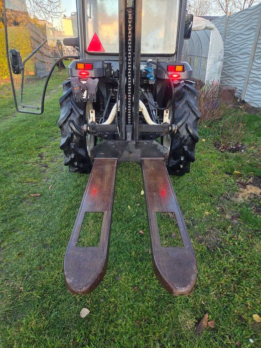 Lekki maszt do ciagnika. Kubota, Yanmar  Iseki