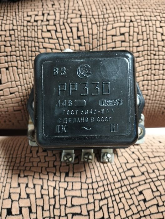 Реле регулятор РР330