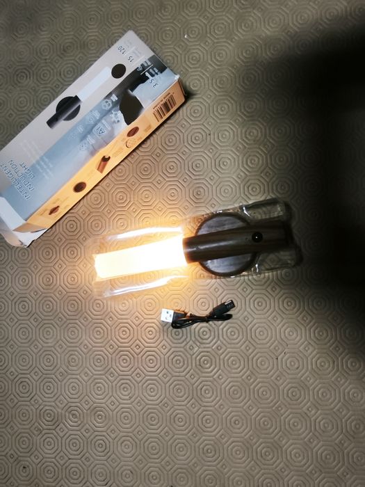 Luminária noturna com sensor movimento