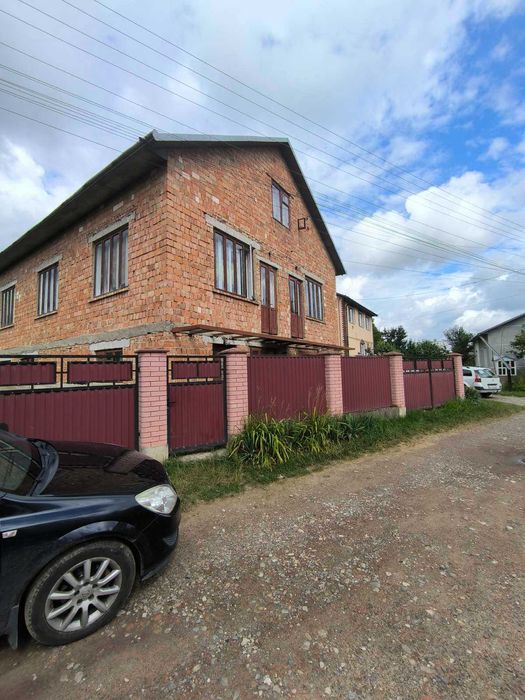 Продається будинок в Садгорі