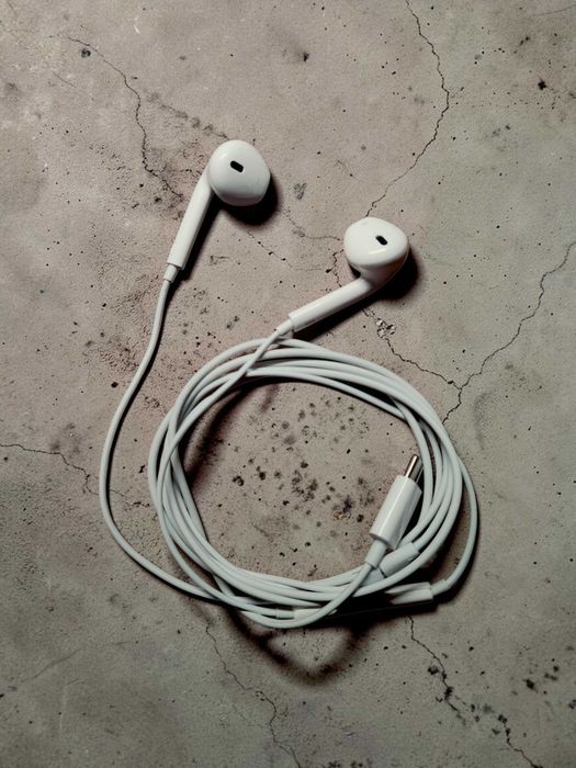 Дротові навушники EarPods (Type C / Lightning)