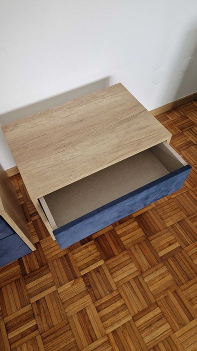Par de Cómodas / Mesas de Cabeceira, duas gavetas