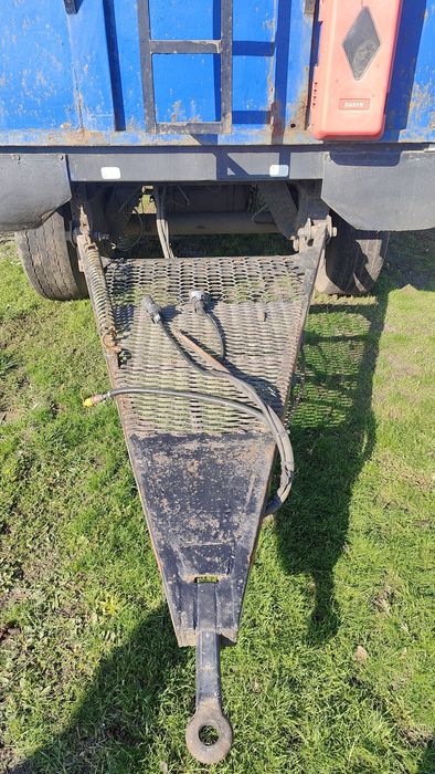 Продам отличный прицеп зерновоз