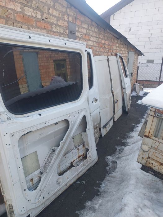 Двері під ремонт спрінтер 906